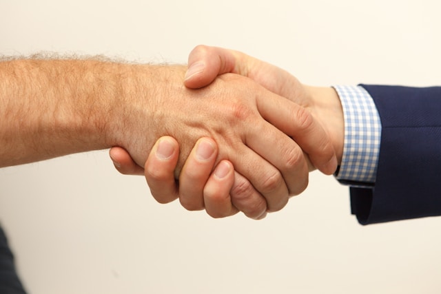 donation handshake